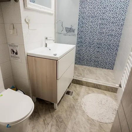 Gota Place Between And Sea Apartment