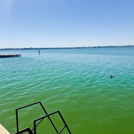 Gota Place Between And Sea 아파트 *