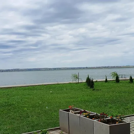 Gota Place Between And Sea 公寓 *