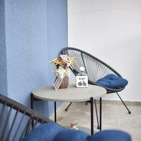 Gota Place Between And Sea Apartment Mamaia