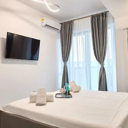 Gota Place Between And Sea Apartment *