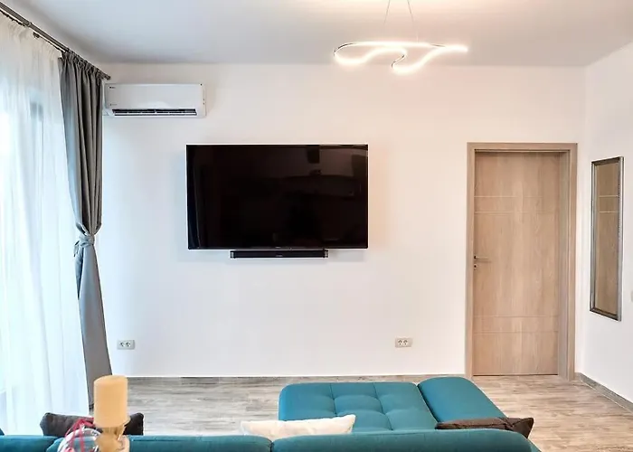 Gota Place Between And Sea