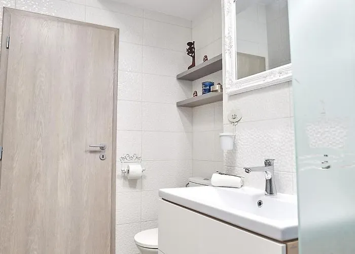 Gota Place Between And Sea 公寓 马马亚