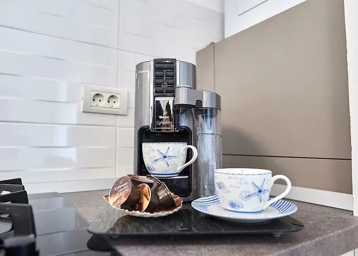 Gota Place Between And Sea 公寓 *